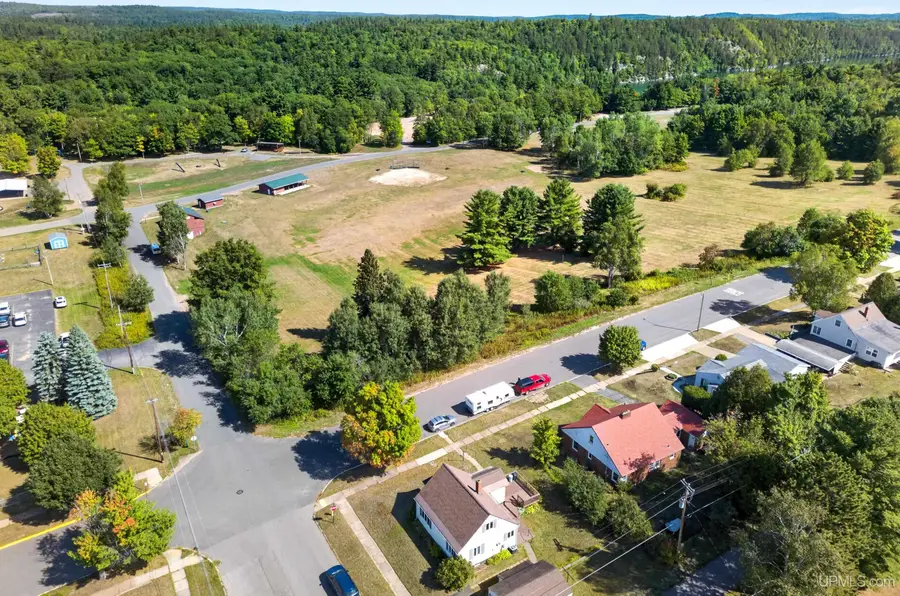 700 Poplar, Ishpeming, MI 49849 - #3