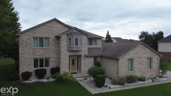 47630 Robins Nest, Shelby Twp, MI 48315