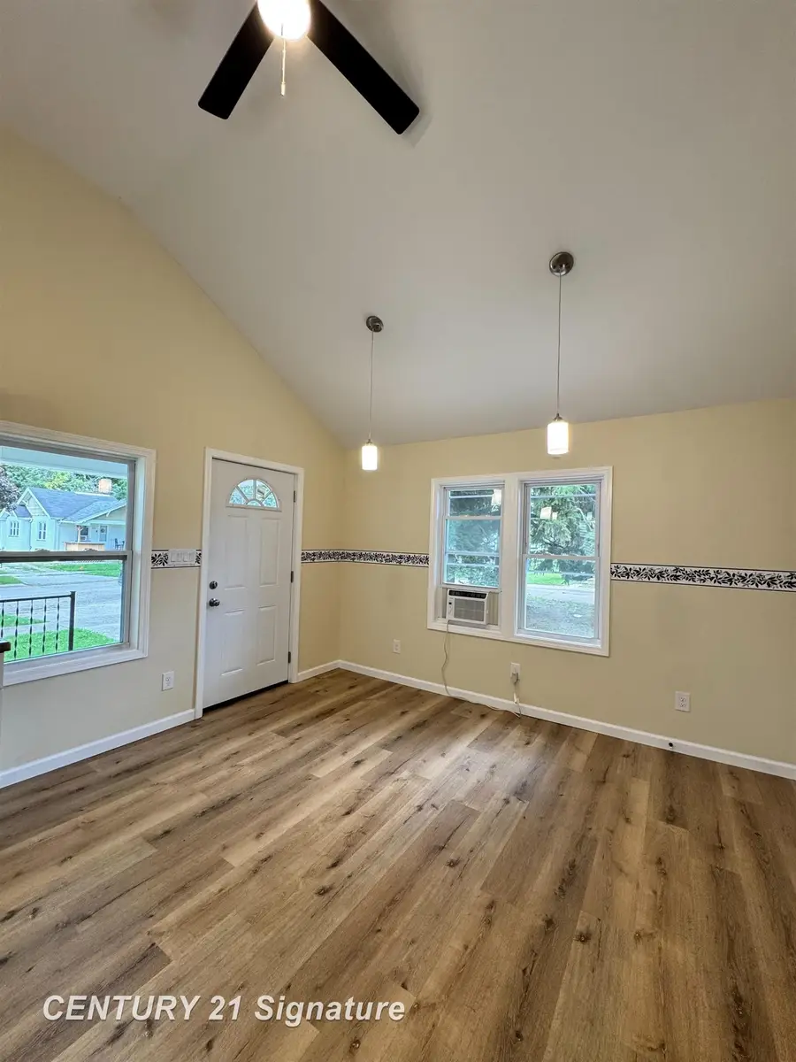 1910 Newberry, Saginaw, MI 48602 - #2