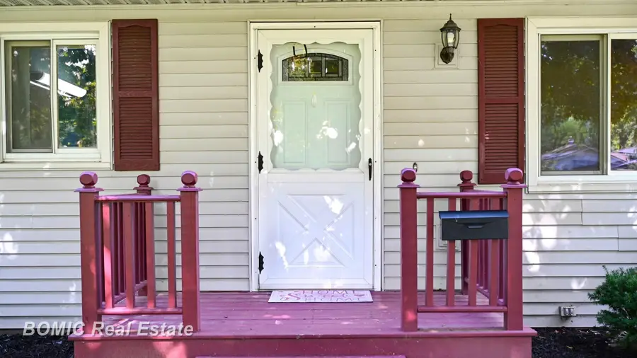 2450 Yellowstone, Saginaw, MI 48603 - #2
