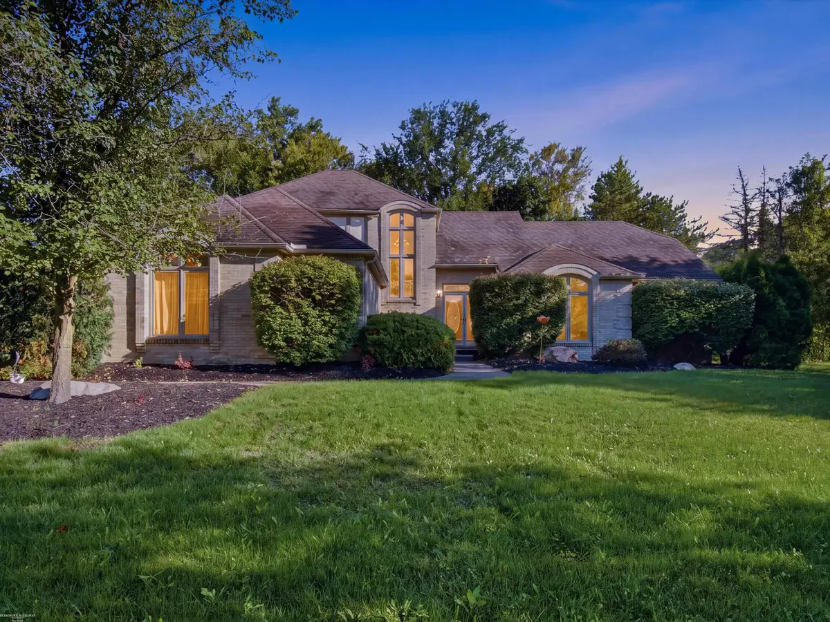 3016 Charlwood, Rochester Hills, MI 48306 - #1