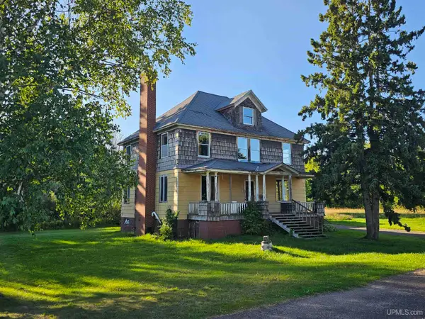 36 7th, South Range, MI 49963