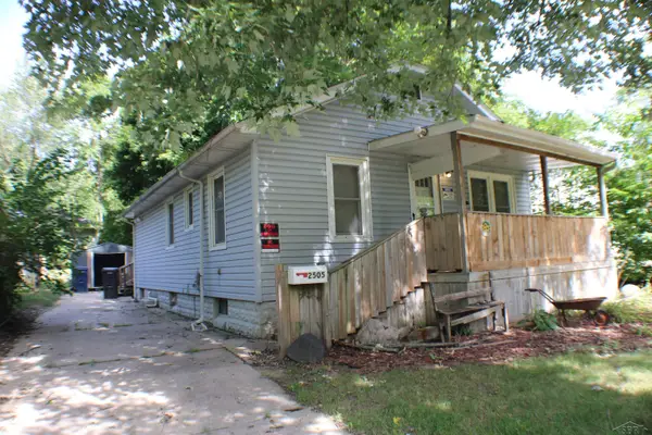 2505 Woodrow, Flint, MI 48506