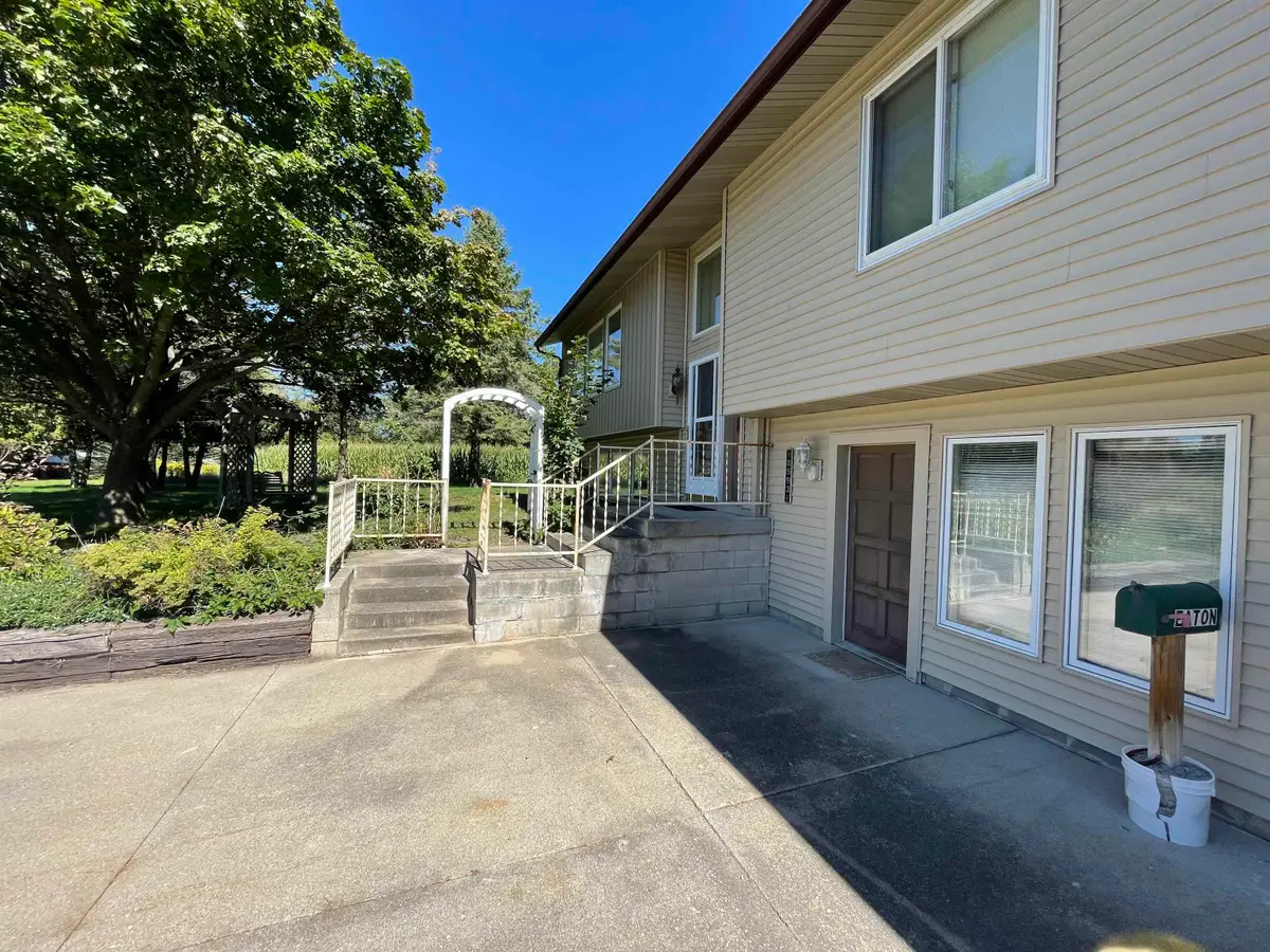 8593 S Clare Ave, Clare, MI 48617 - #1