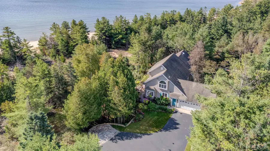 6549 W Us Highway 2, Manistique, MI 49854 - #3