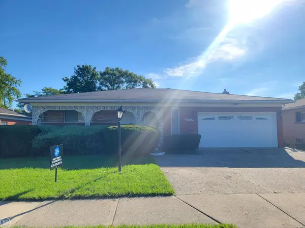 29322 Ridgefield, Warren, MI 48088