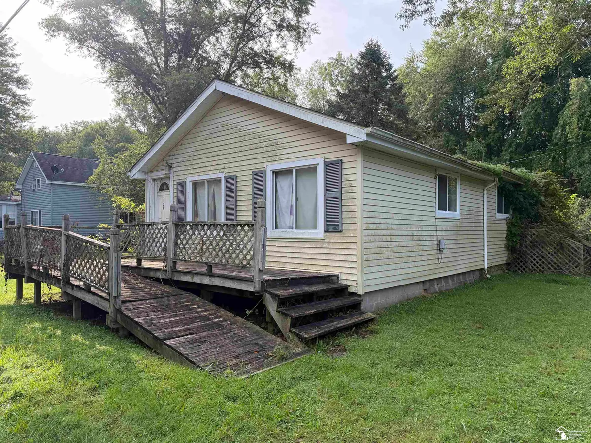 138 Indiana, Carleton, MI 48117 - #1