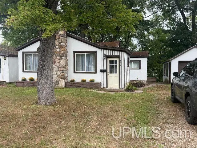 556 Dickinson Blvd, Kingsford, MI 49802 - #1