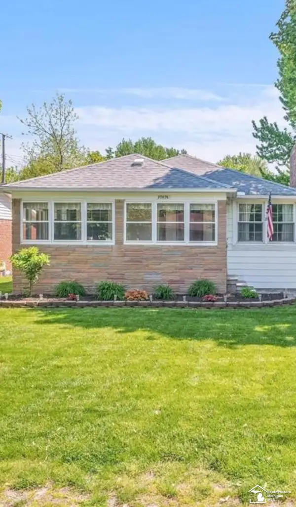 27076 Ford, Flat Rock, MI 48134
