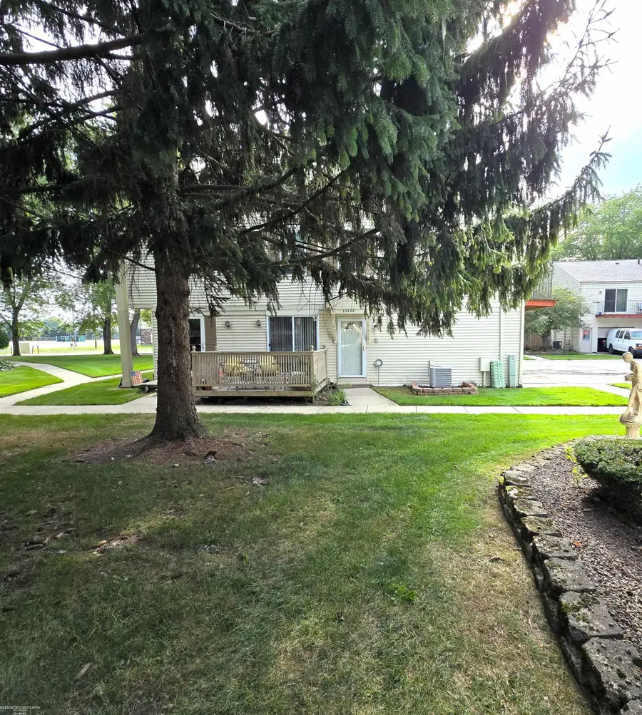 33688 Bayview, Chesterfield, MI 48047 - #2
