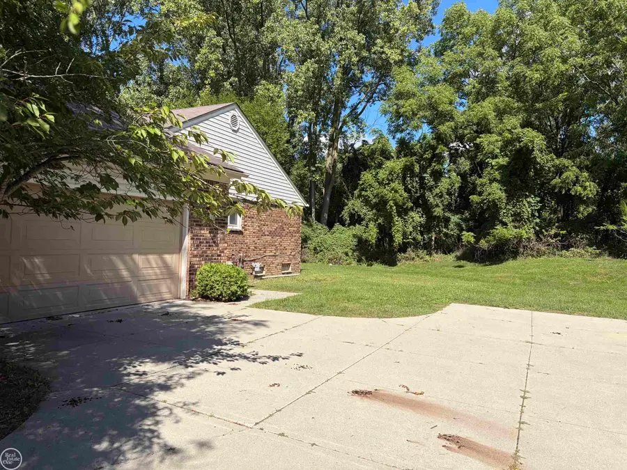 1728 Hiview, Bloomfield Hills, MI 48302 - #3