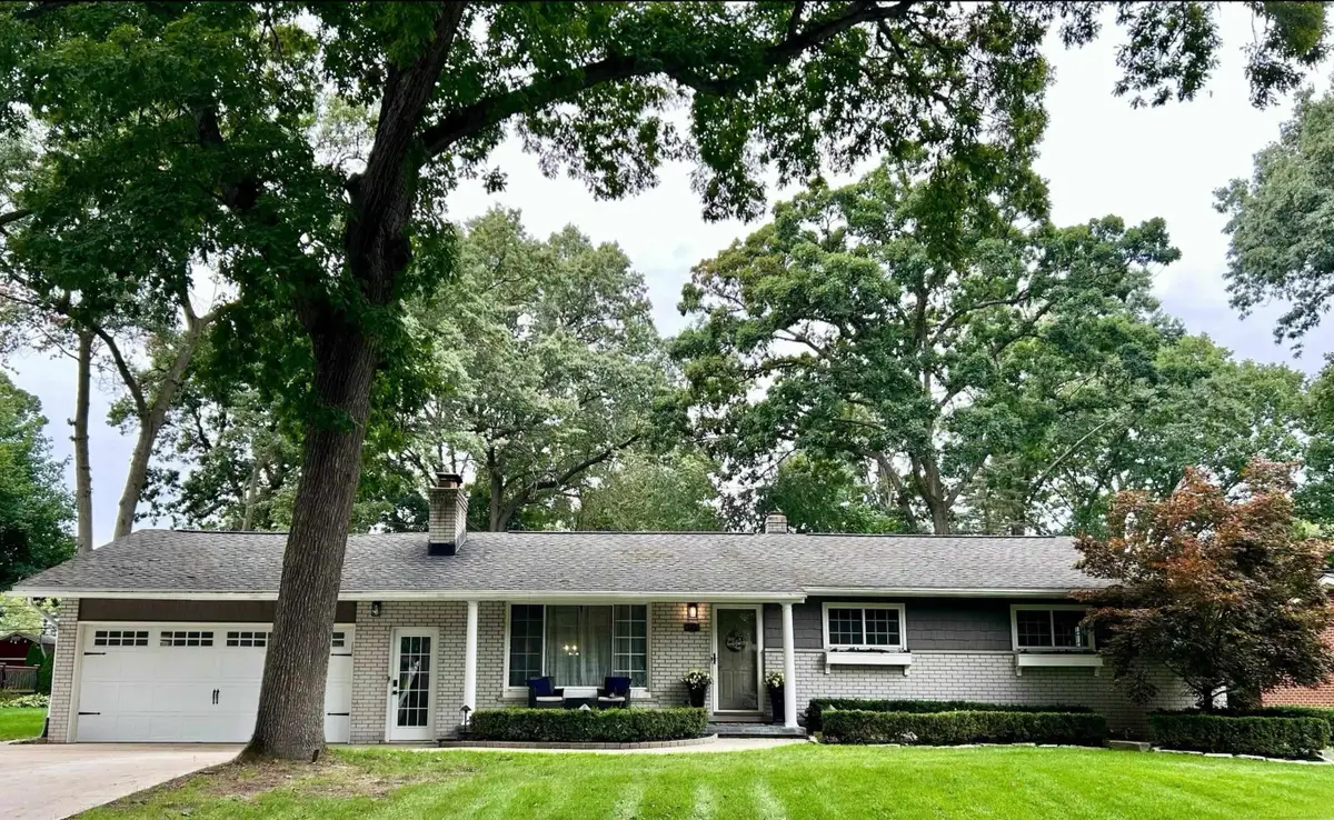 6103 Thorneycroft, Shelby, MI 48316 - #1