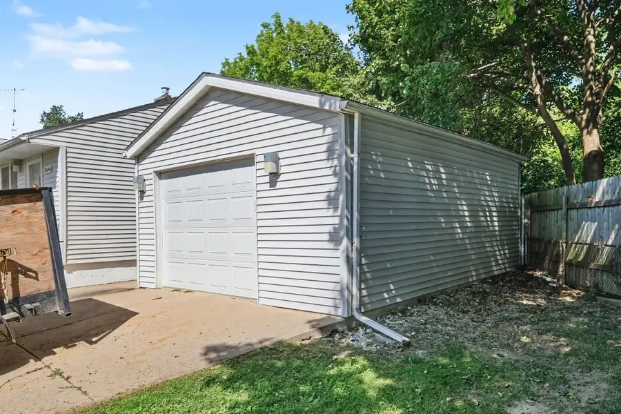 2624 Chicago, Flint, MI 48503 - #3