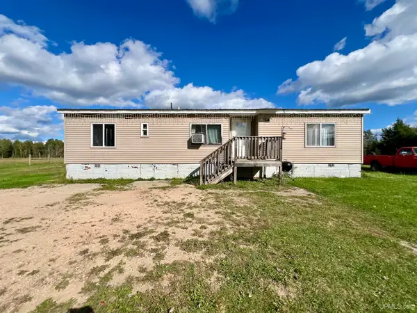 14636 Airport F.5, Rock, MI 49880