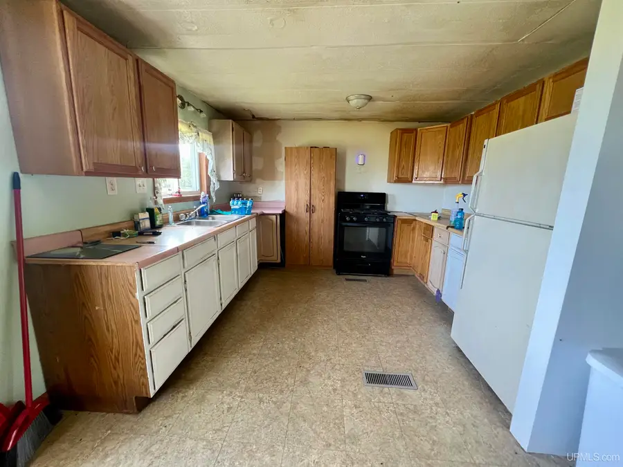 14636 Airport F.5, Rock, MI 49880 - #3
