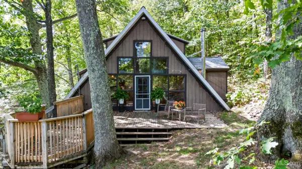 559 State Highway M553, Marquette, MI 49855