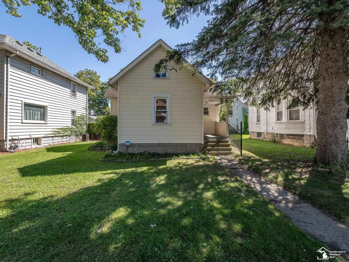 452 Sackett, Monroe, MI 48162 - #1
