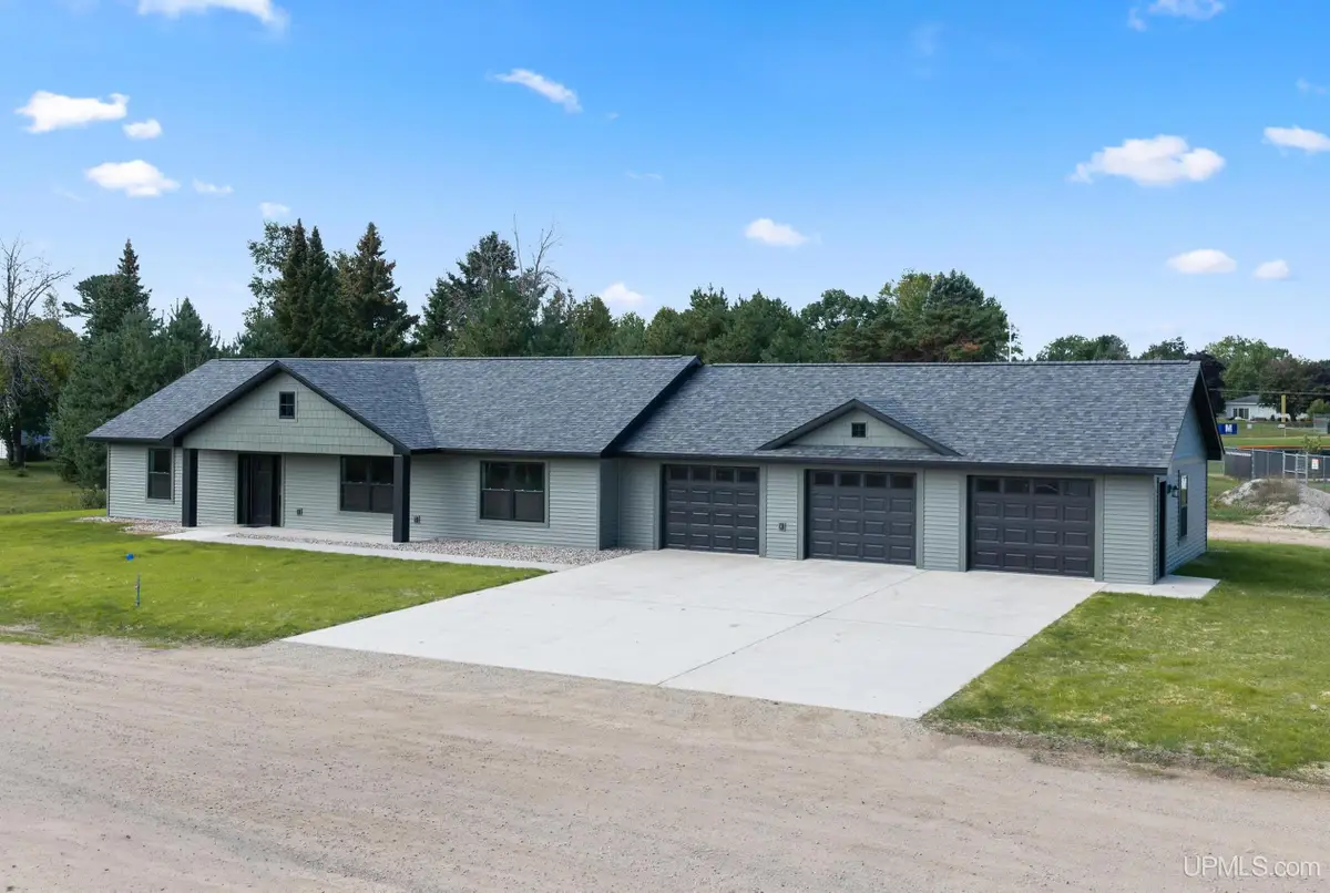 2100 S 18th, Escanaba, MI 49829 - #1