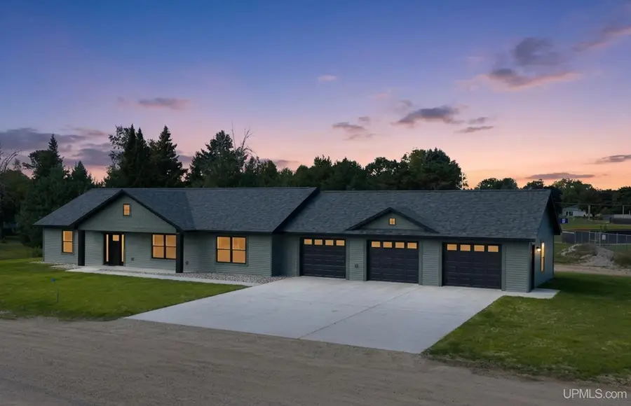 2100 S 18th, Escanaba, MI 49829 - #3