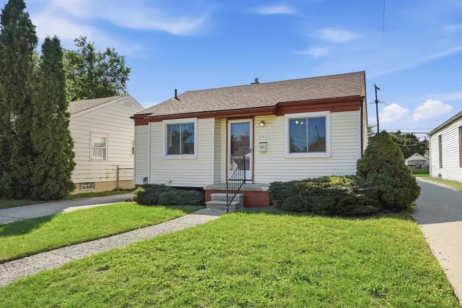 25215 Leach, Roseville, MI 48066 - #2