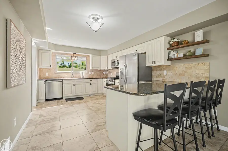 36157 Capper, Clinton Township, MI 48035 - #3
