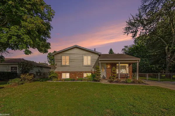 39436 Shoreline, Harrison Twp, MI 48045