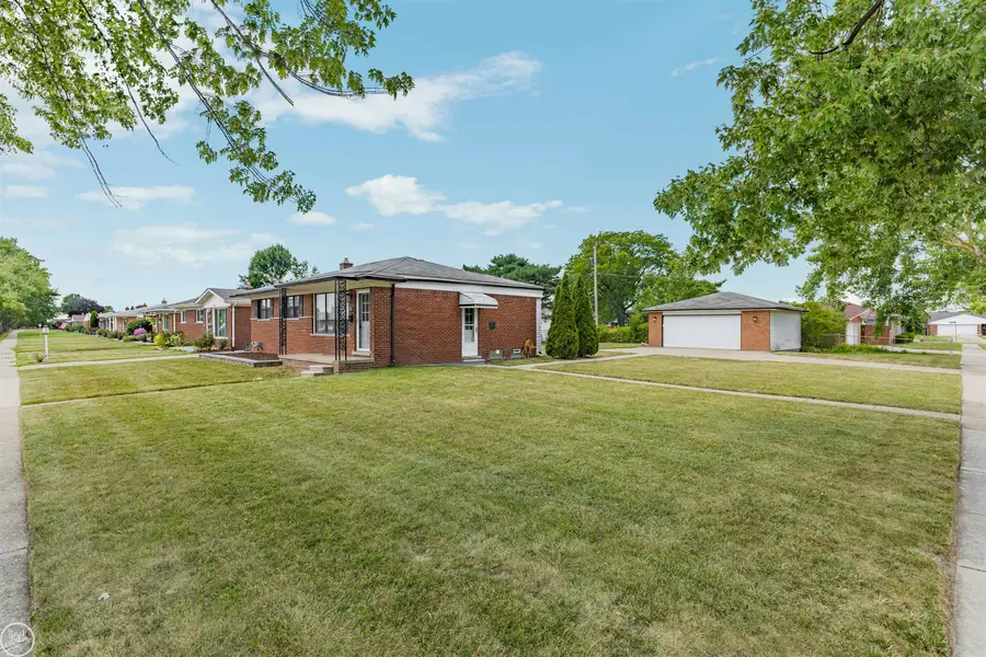 8587 Christine, Warren, MI 48093 - #3