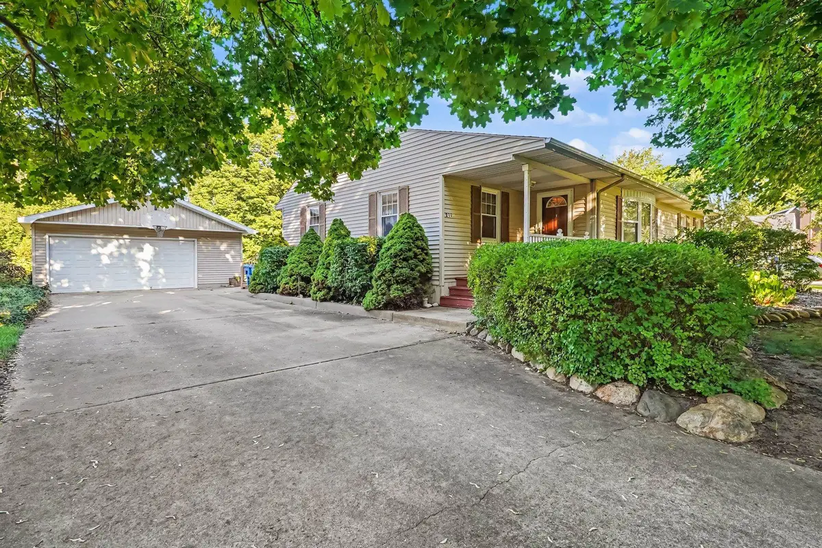 211 N Powell, Essexville, MI 48732 - #1