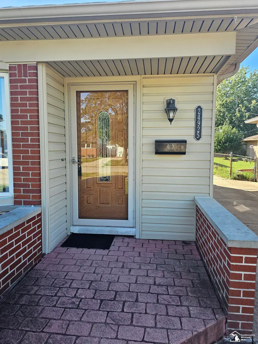 24925 Ward, Taylor, MI 48180 - #2