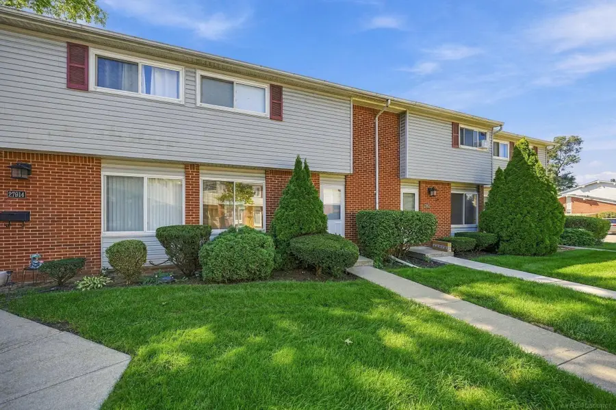 27908 Eastwick Square, Roseville, MI 48066 - #3
