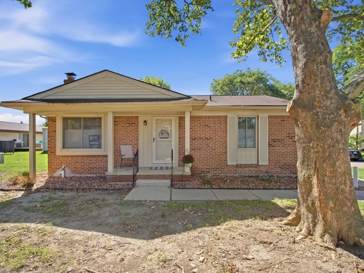 2982 Roundtree, Troy, MI 48083 - #1