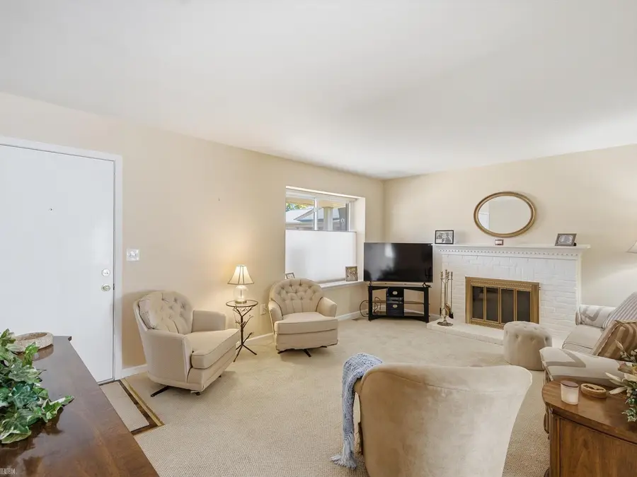 2982 Roundtree, Troy, MI 48083 - #2