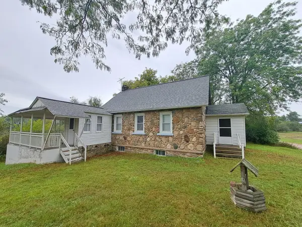 10301 N Loomis, Clare, MI 48617