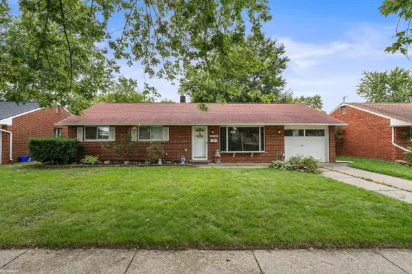 35529 Seville, Clinton Township, MI 48035