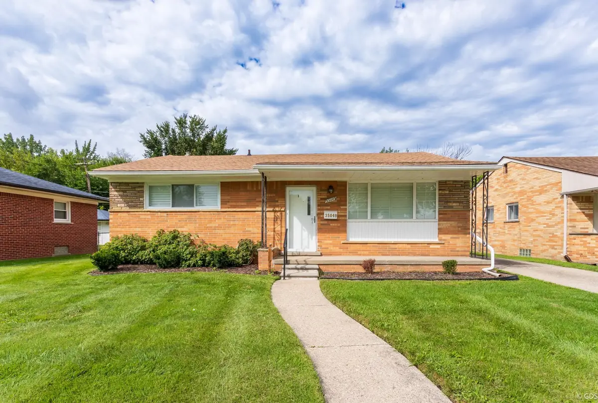 35049 Golden, Clinton Township, MI 48035 - #1