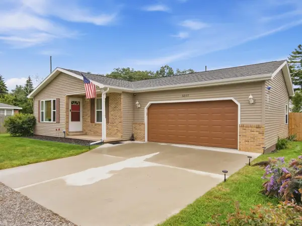 5507 Lakeshore, Fort Gratiot, MI 48059