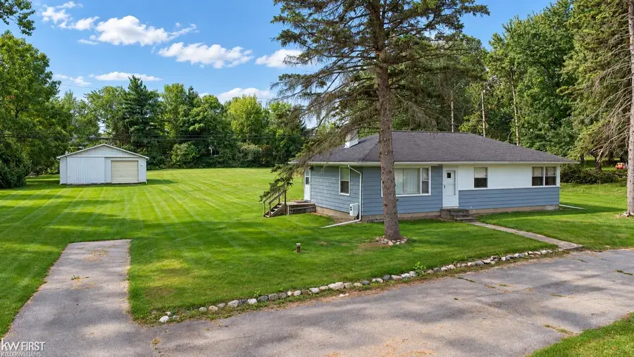 810 E Silverbell, Lake Orion, MI 48360 - #3