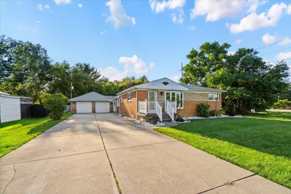44833 Maddelein, Clinton Township, MI 48036
