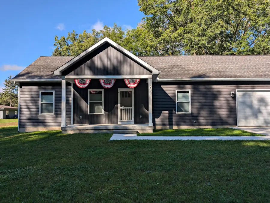 200 Perry, Montrose, MI 48457 - #2