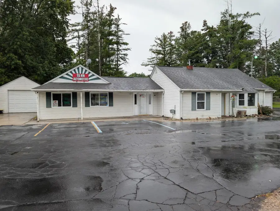 7051 W Vienna, Clio, MI 48420 - #2