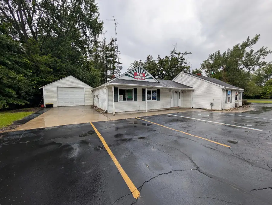 7051 W Vienna, Clio, MI 48420 - #3