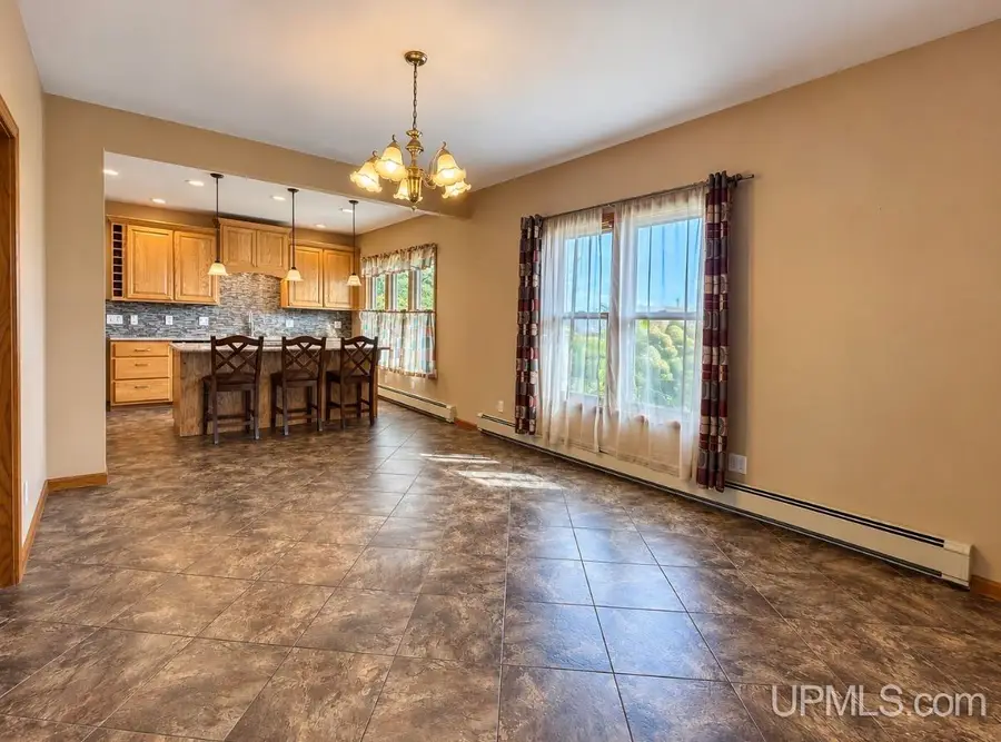 202 Stephenson, Escanaba, MI 49829 - #3