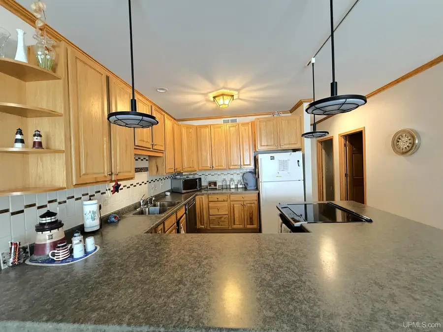 340 Navy #Unit 7, Hancock, MI 49930 - #2