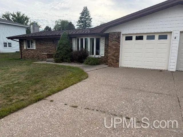 1307 E Grant, Iron Mountain, MI 49801 - #2