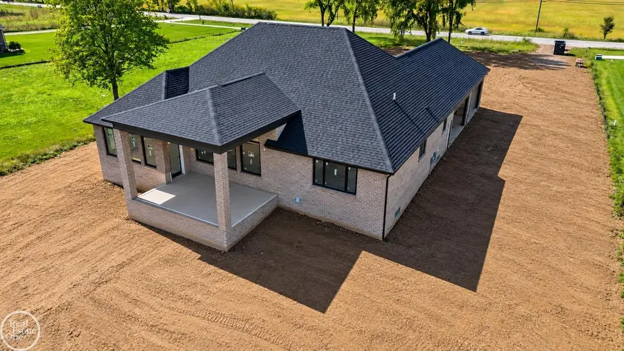 54840 Washington, Chesterfield, MI 48047 - #2