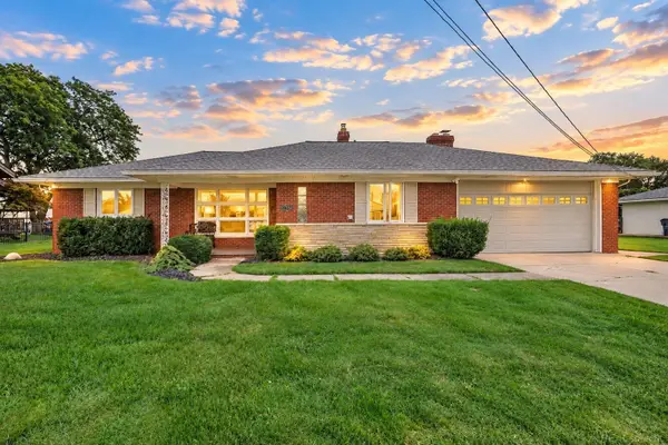 37894 Villa Mar, Harrison Twp, MI 48045