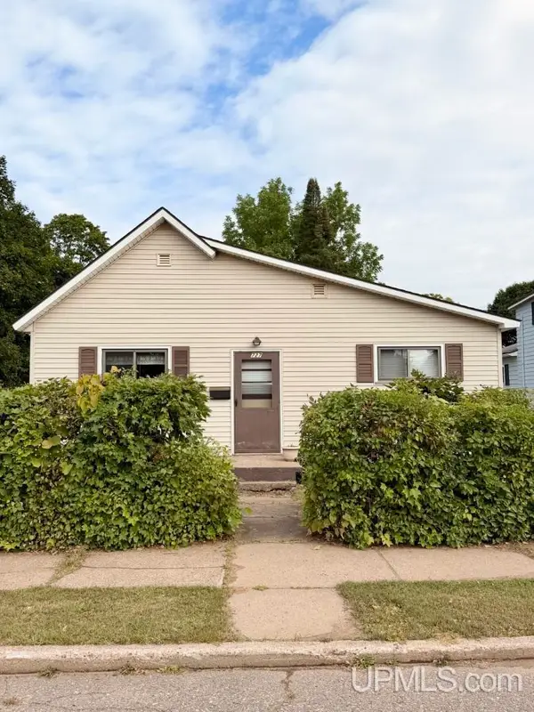727 Michigan, Ishpeming, MI 49849