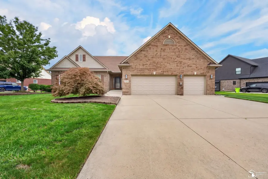 27214 Celtic, Flat Rock, MI 48134 - #2