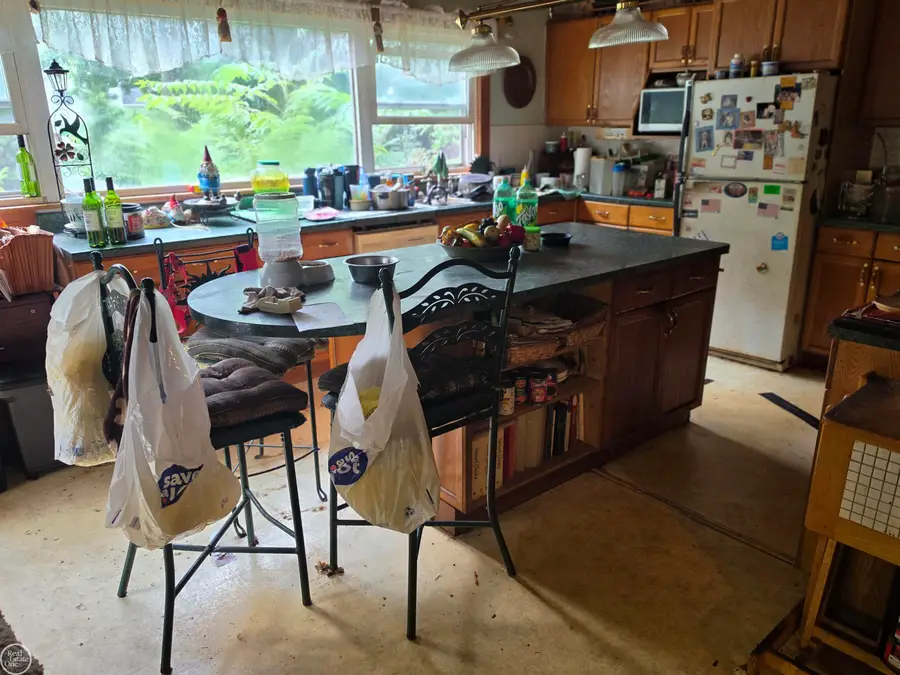 21801 Midway, Southfield, MI 48075 - #3