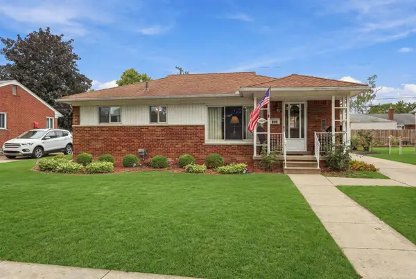 969 Chippewa, Mount Clemens, MI 48043